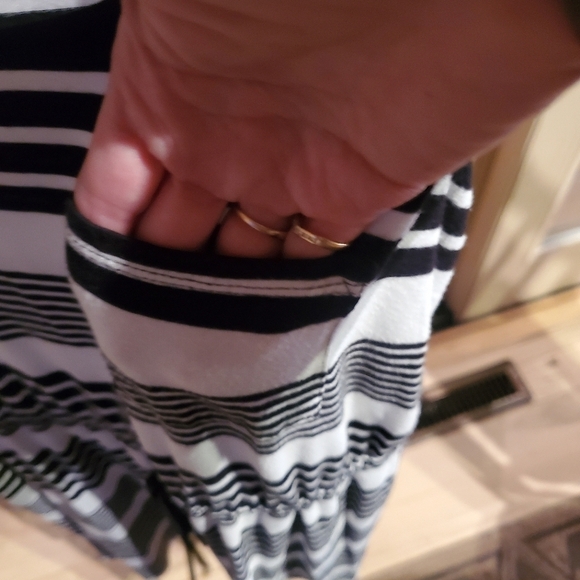 Olive & Oak Sleeveless‎ Black & White Striped Stretchy Cinched Tank Sz. S Dress - Picture 4 of 7